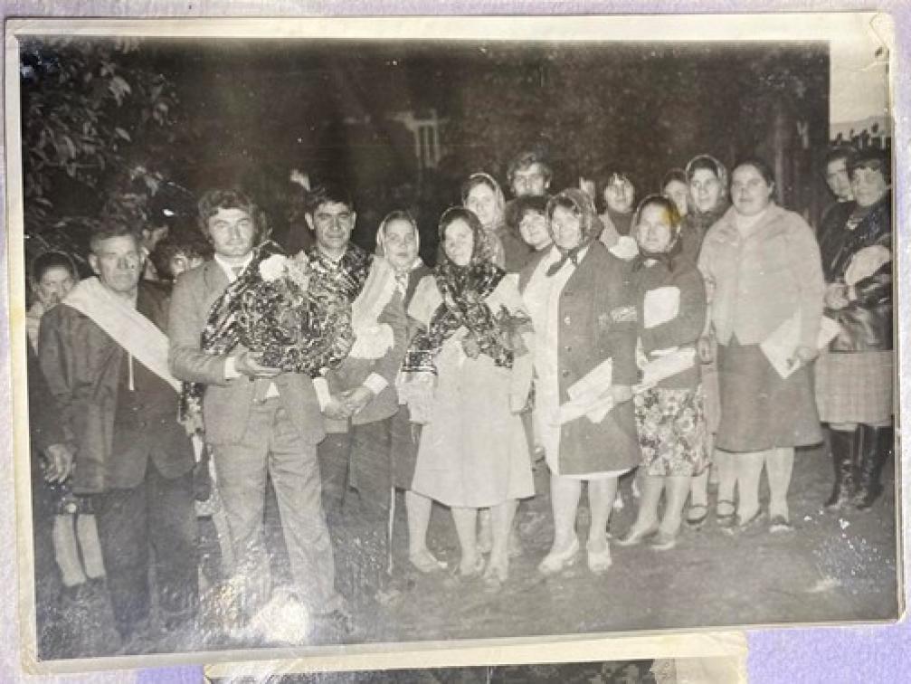Nuntă tradițională în satul Trușeni (1984) – memorie de familie în perioada sovietică